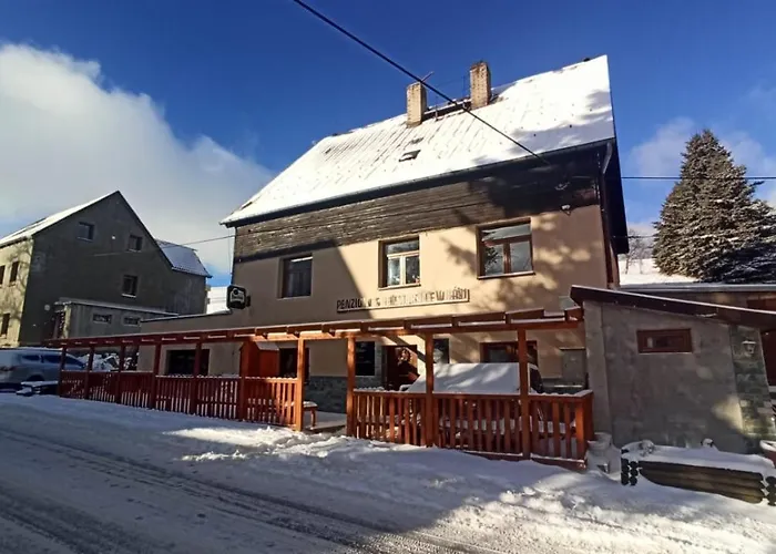 Penzion A Restaurace V Haji Loucna pod Klinovcem photo